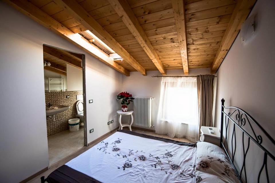 B&B Al Vicolo Di Mezzo Monzambano Exterior foto